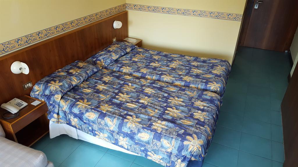 Hotel Royal Garda  Ngoại thất bức ảnh