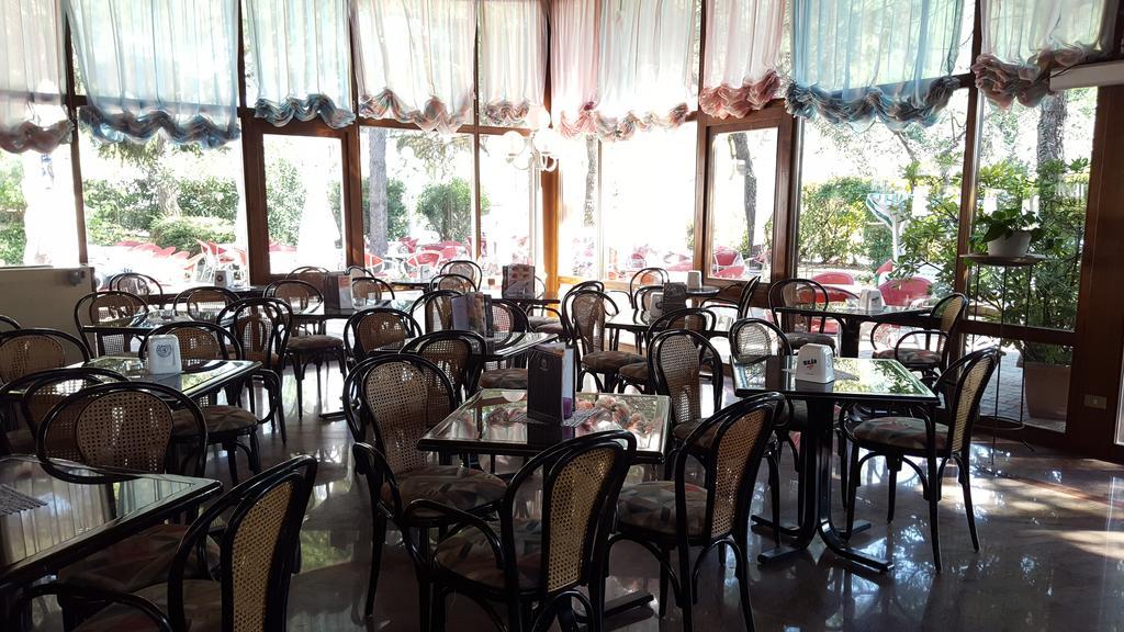 Hotel Royal Garda  Ngoại thất bức ảnh